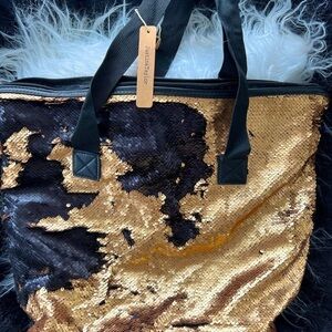 JUSTIN & TAYLOR GOLD AND BLACK SEQUINED TOTE